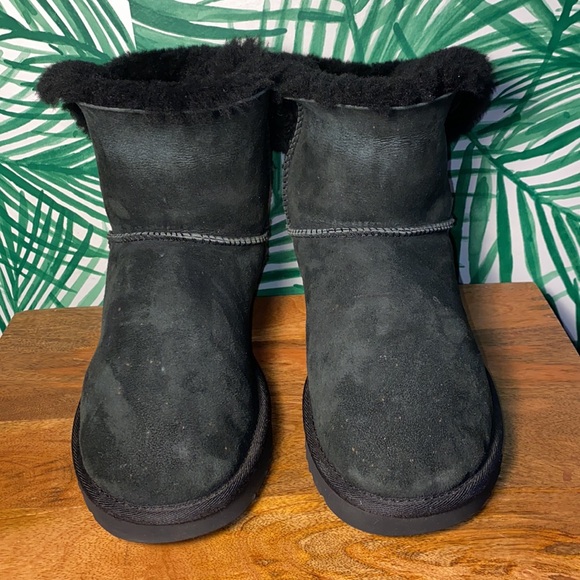 UGG 1005062 Black Bailey Bow Sheepskin Boots Women’s 10 - Picture 2 of 10